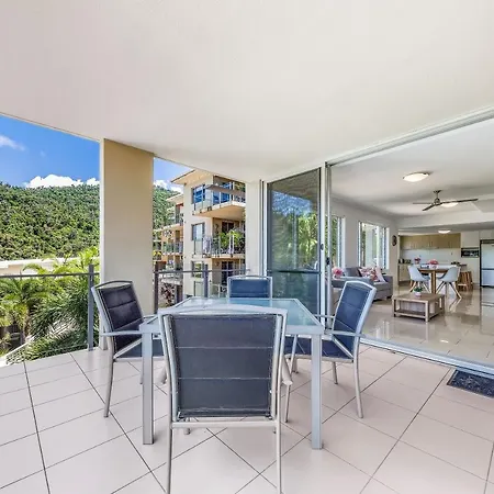 Airlie Summit Apartments Airlie Beach Exterior photo