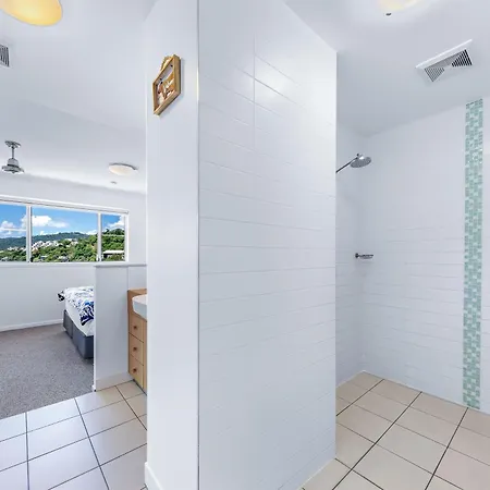 Airlie Summit Apartments Airlie Beach Exterior photo