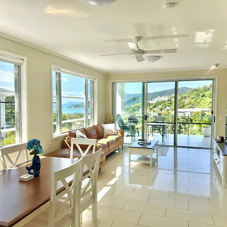 Airlie Summit Apartments Airlie Beach Exterior photo