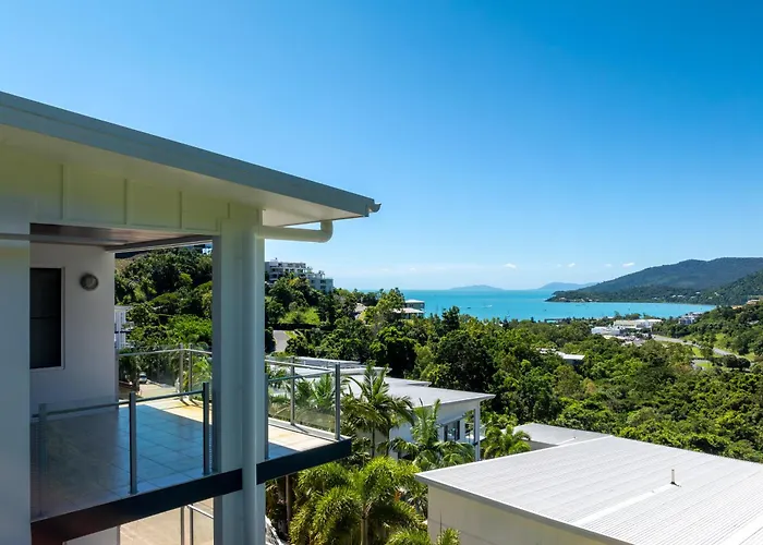 Airlie Summit Apartments