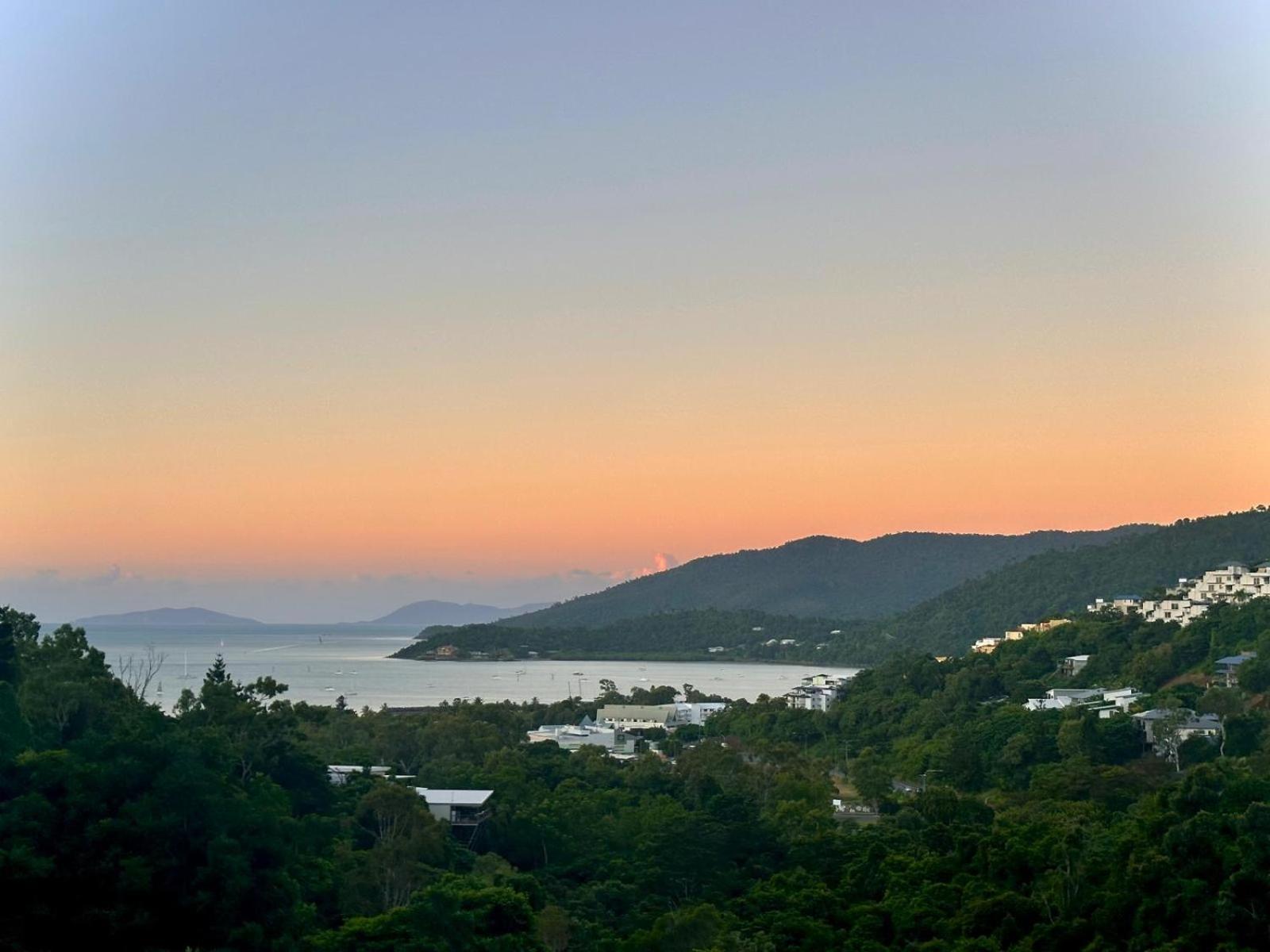 Airlie Summit Aparthotel